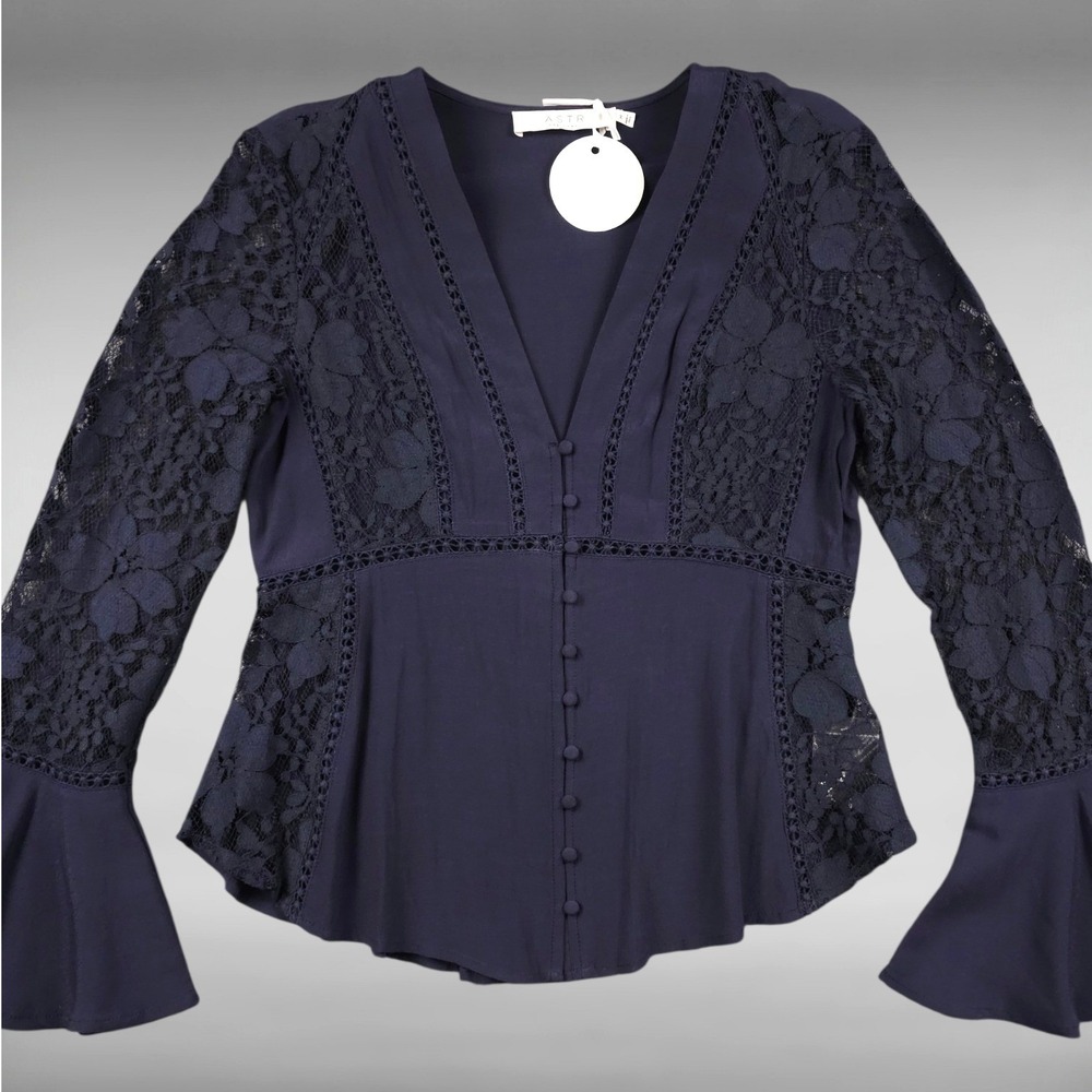 NWT Romantic Boho Coquette Crochet Lace Bell Sleeve Peplum Blouse Womens M
